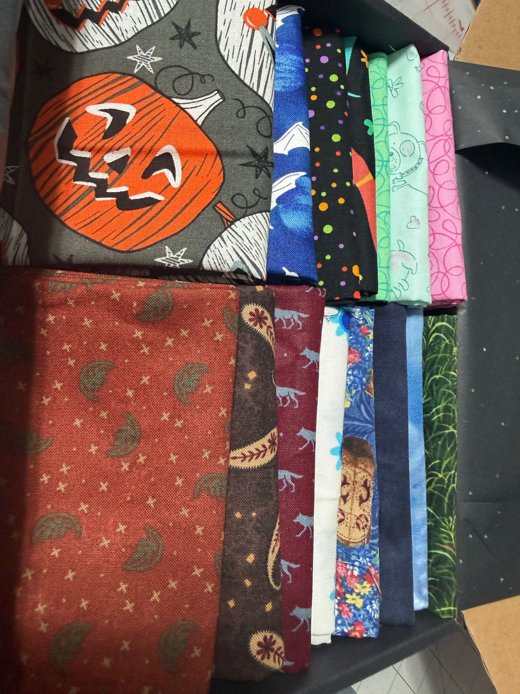 Stash Rescue Mystery Box | 15 Fat Quarters